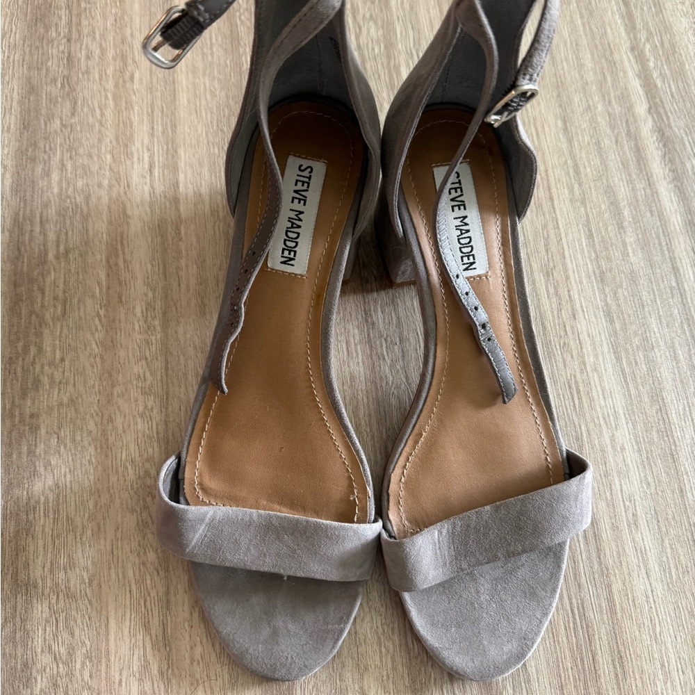 Steve Madden Irenee Gray Sandals